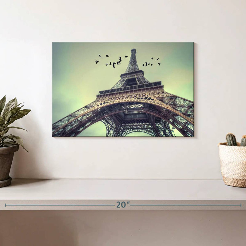 Lilie, Tour Eiffel, lumière du jour, H 8 po x l 12 po