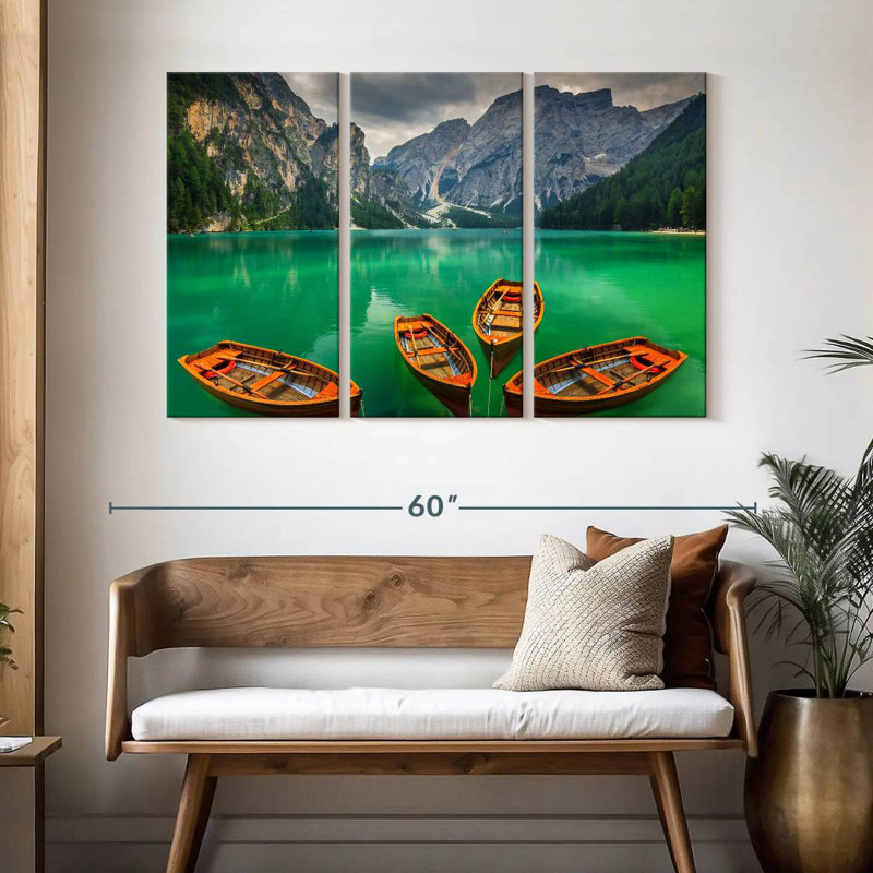 Bateaux Mehar au lac Braies, H 32 po x l 50 po