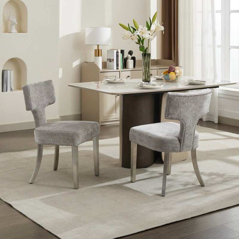 Ensemble de 2 chaises de salle à manger de style Mid-Century moderne avec dossier incurvé et clous en cuivre, pieds dorés