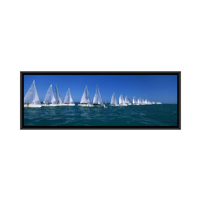 Voilier de course dans l'océan Key West, Floride - impression sur toile tendue sur châssis, H 12 po x l 36 po x P 1,5 po