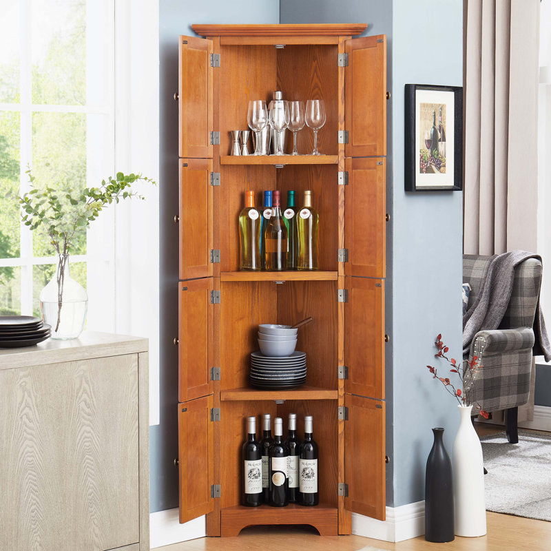 Garde-manger de coin Farmhouse avec plusieurs portes et tablettes étagées, Oak