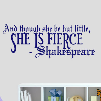 Adhésif décoratif «She is Fierce»