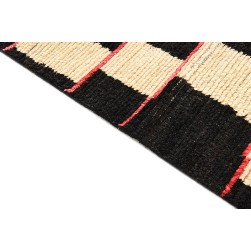 Tapis noir et blanc 5x8 Pham