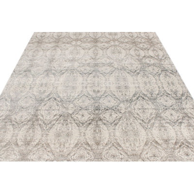 7x10 Gray and White Turkish Antep Rug