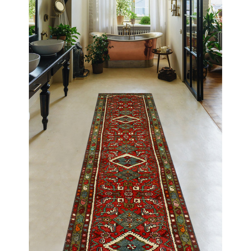 Khylar Distressed Evelyn Red Runner