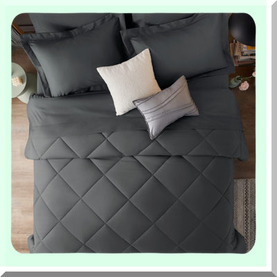 Luxury 7-Piece Bedding Set - Queen Size Comforter, Sheets, Pillow Shams, Flat Sheet, Fitted Sheet, Pillowcases - All Season Comforter Sets