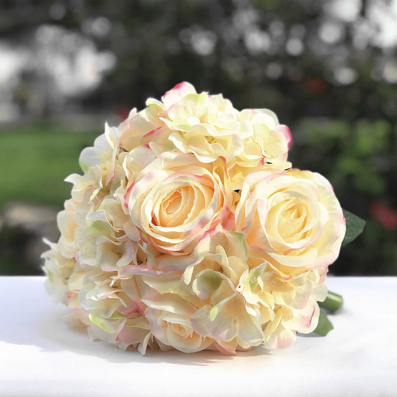 Bouquet de roses, Pêche