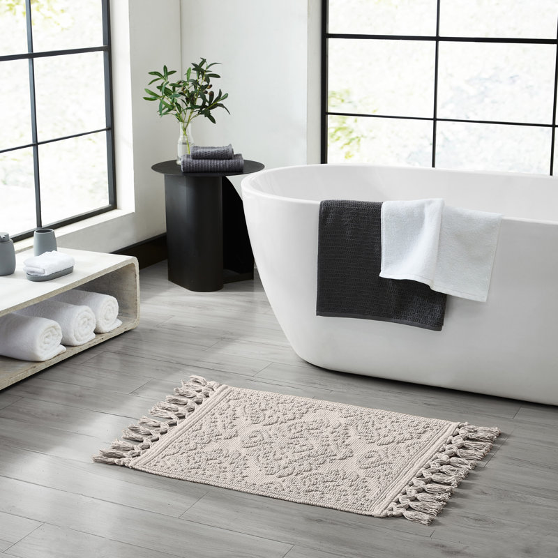 Ricardo 100% Cotton Bath Rug, Light Gray, 17" W x 31" L