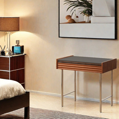 Commode rétro en bois massif
