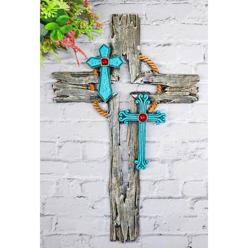Croix murale rustique en faux bois patiné