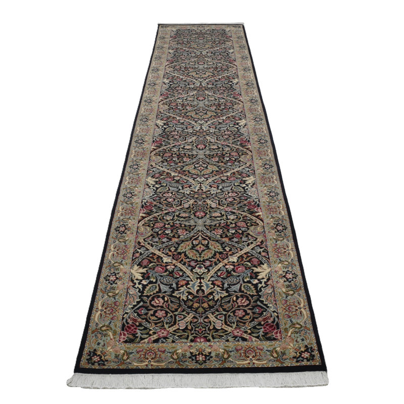Traditional Hand Knotted Wool Oriental Rug