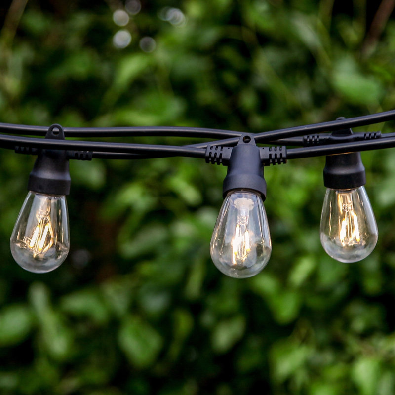 Guirlande de 27 lumières à DEL à énergie solaire pour l'extérieur Ambience Pro avec 12 ampoules S14 blanches douces, télécommande et cordon résistant aux intempéries de qualité commerciale