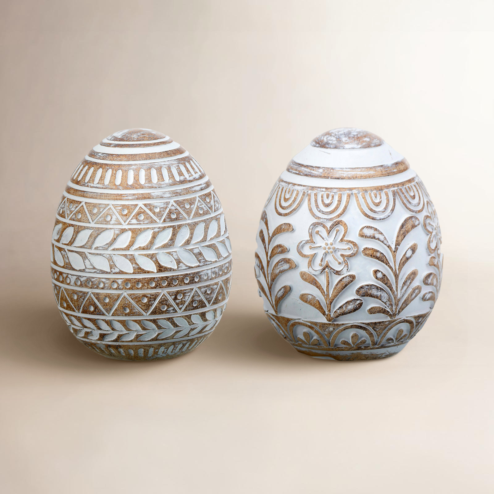 2 Piece Knollwood Atelier Carved Egg Set
