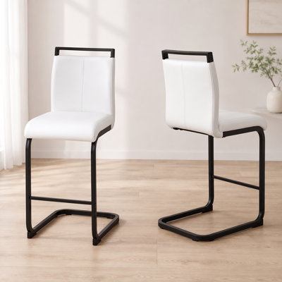 Tabouret de comptoir en similicuir 25 po avec structure en métal Chatrice