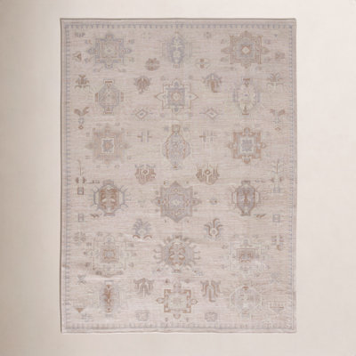 Winslet Beige Ivory Hand-Knotted Oriental Rug
