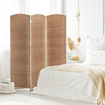 Écran d'intimité de 6 pi de hauteur - tissage naturel. Tissage artistique pour un look chic. 3 panneaux pliables et portatifs. Idéal petits appartements. Paravent pratique à charnière. Avec rehausse l'élégance. Charnière.