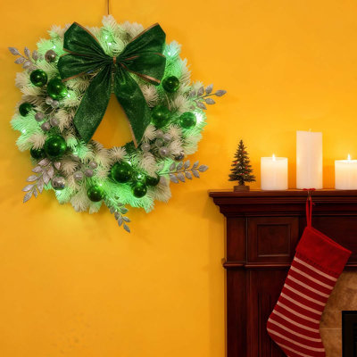 Guirlande de Noël décorations de Noël - couronnes de Noël de 18 po pour la porte d'entrée avec lumières, récif de Noël artificiel en forme de branches de pin enneigées pour les fenêtres murales à la maison