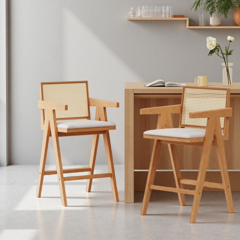Tabouret de bar en plastique tissé avec dossier en canne - siège en tissu rembourré de mousse et structure en bois d'hévéa durable