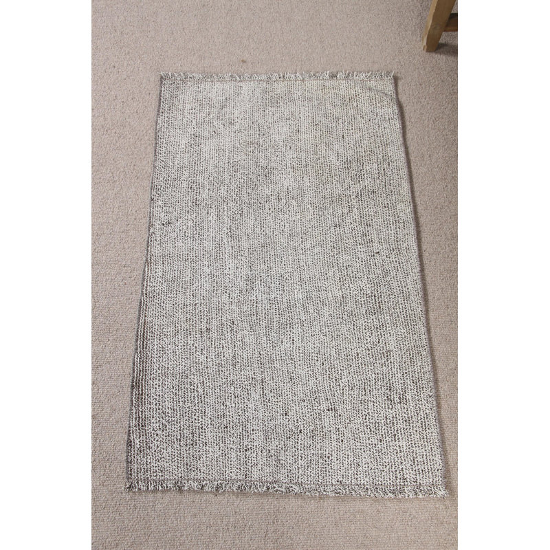 Tapis de porte turc tissé à la main dans des tons neutres avec un design texturé pour un décor de hall d'entrée chic et bohème