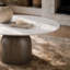 Table basse ronde Meranda avec piédestal en bois massif noyer-195381709-192860313-192860314