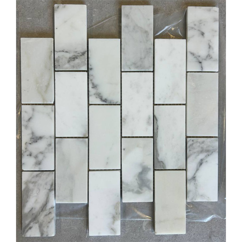 Carrelage mosaïque en marbre Calacatta
