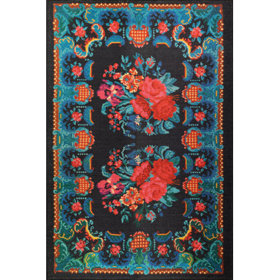 Caretta Chenille Floral Indoor / Outdoor Rug