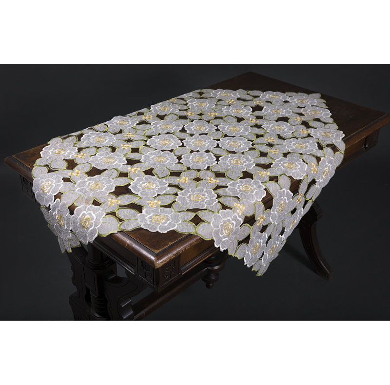 Dainty Flowers Table Topper