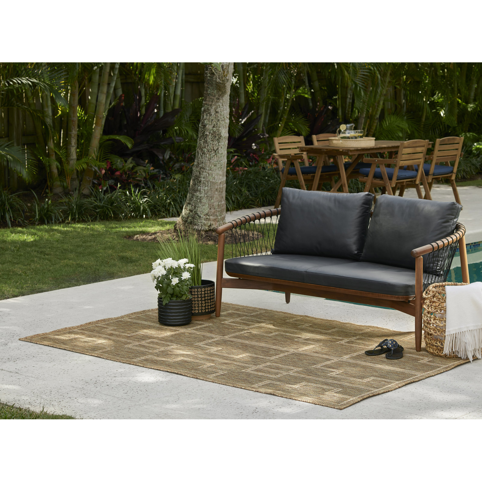 Ava Indoor/Outdoor Rug, Rectangle 4'1" x 6'