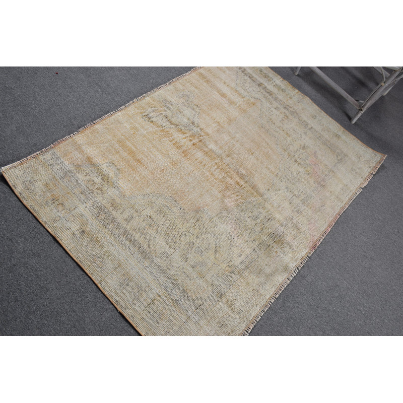 Tapis turc rétro jaune - idéal pour la décoration de chambre à coucher et de cuisine avec un design antique