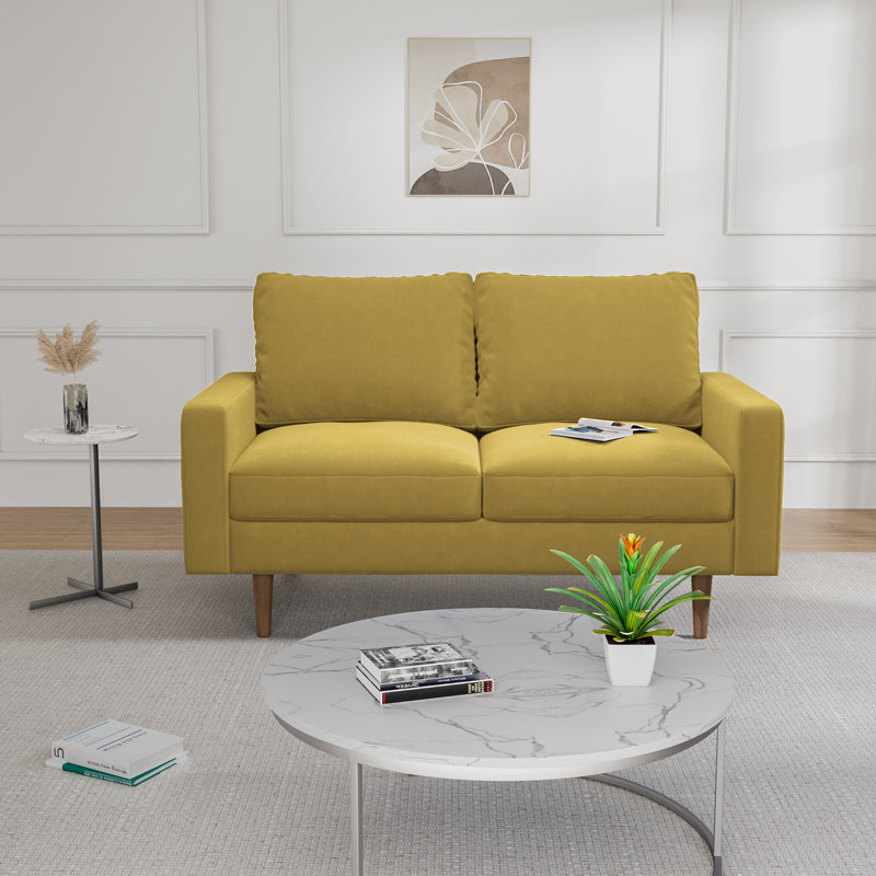Causeuse Markham, Velours tige d'or, H 33 po x l 58 po x P 32 po
