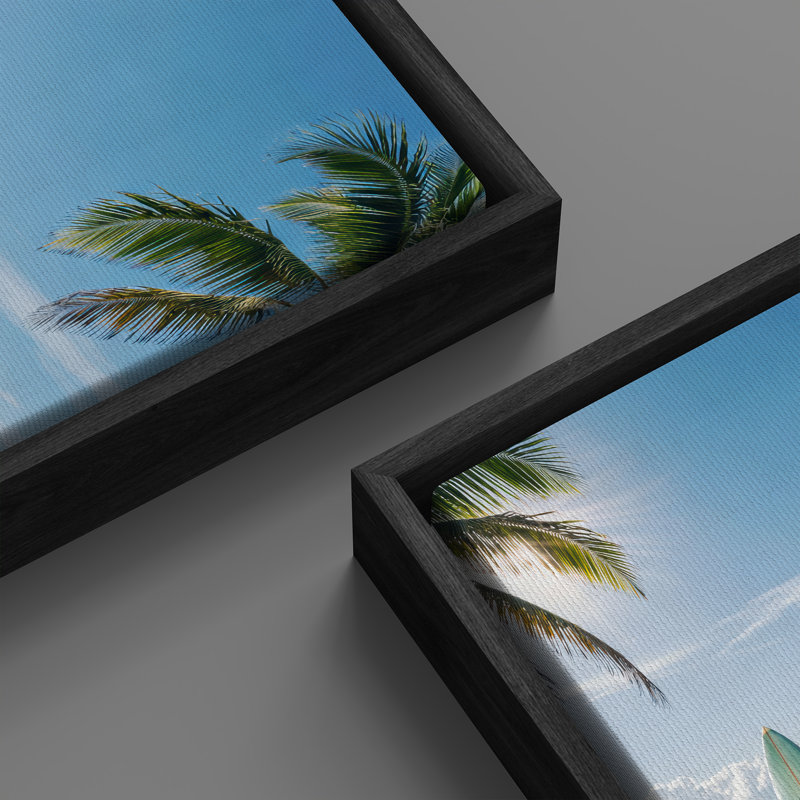 Planche de surf colorée sur une plage ensoleillée avec palmiers, art vertical de la côte, très grandes photos, impression sur toile encadrée