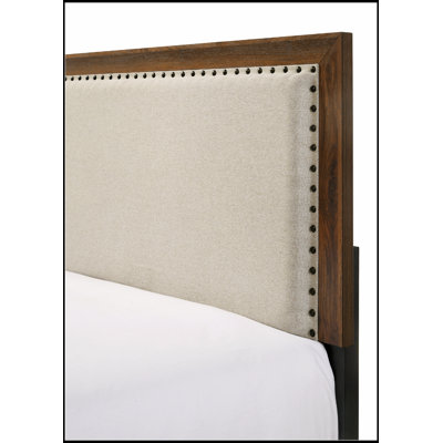 Lit luxueux avec tête de lit élégante et cadre durable pour un confort et un style ultimes