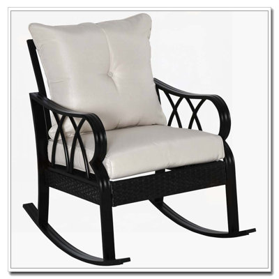 Chaise berçante d'extérieur en osier et rotin