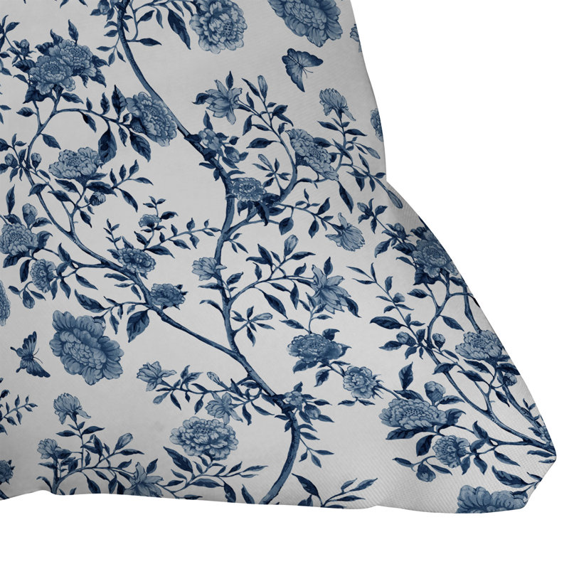 Evanjelina & Co Chinoiserie Classic Blue Throw Pillow, 20 po x 20 po