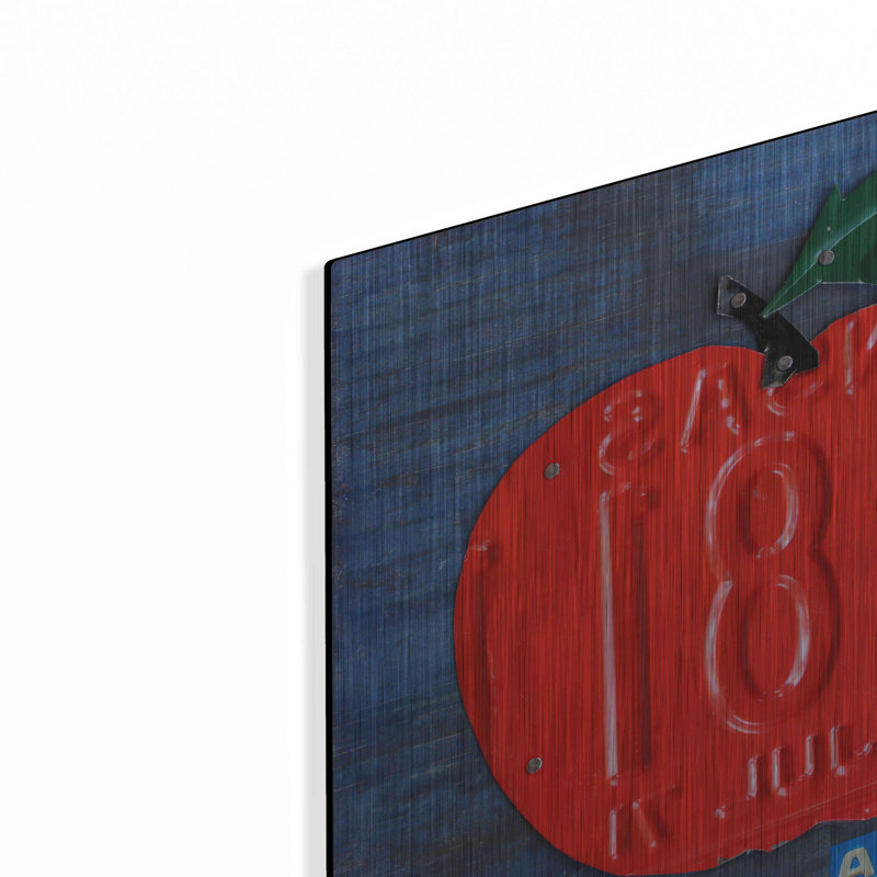 «Apple» par Design Turnpike, H 12 po x l 12 po