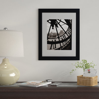« abrahamic big clock matted », reproduction de photo encadrée