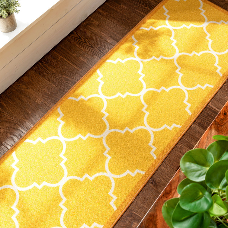 Tapis doré antidérapant Bethie