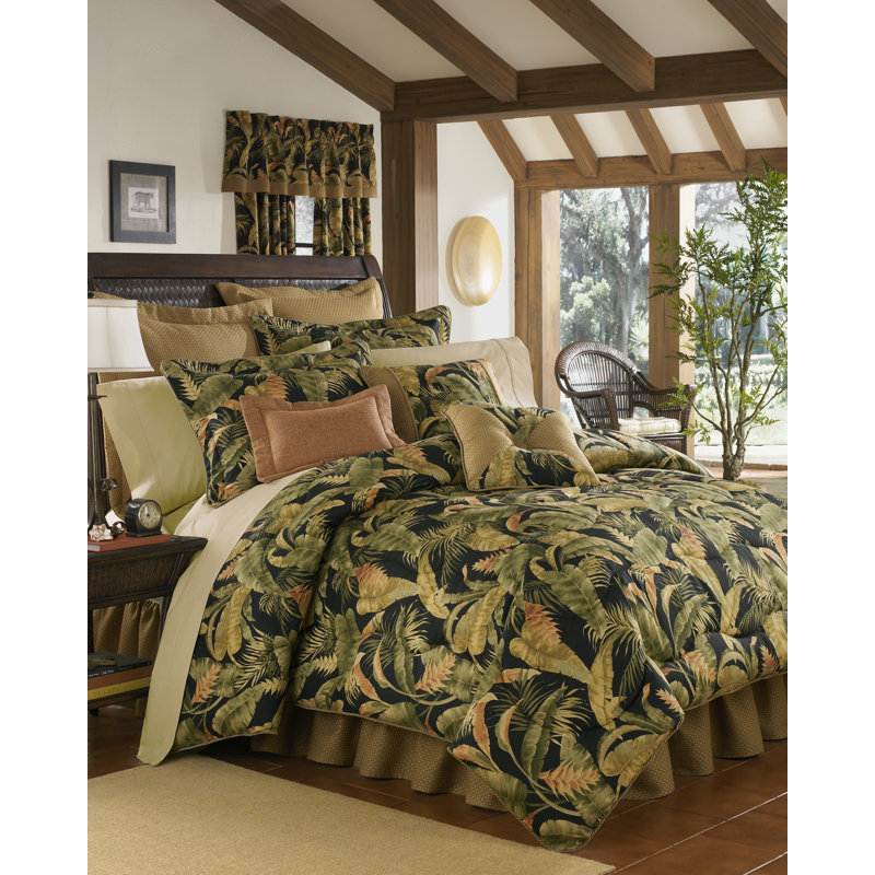 La Selva Black Traditional Cotton Floral Comforter, California King