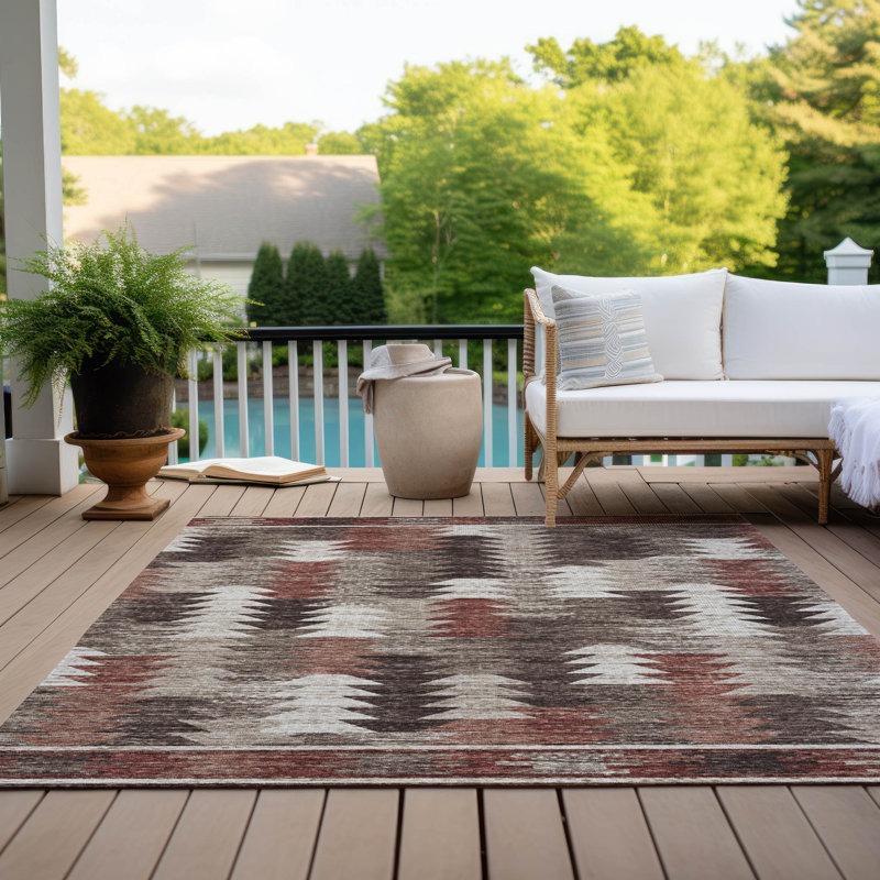Malchow Washable Southwestern Indoor / Outdoor Rug, Rectangle 8' x 10'