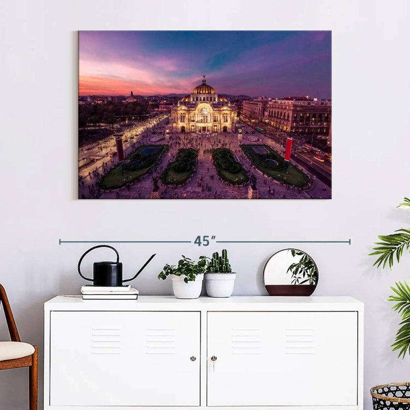 Sirci sombre Palacio De Bellas Artes, H 26 po x l 39 po