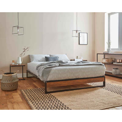 Coronel Metal Bed