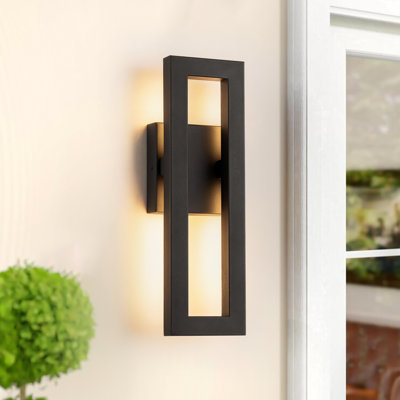 Carmecia Aluminum LED Armed Sconce
