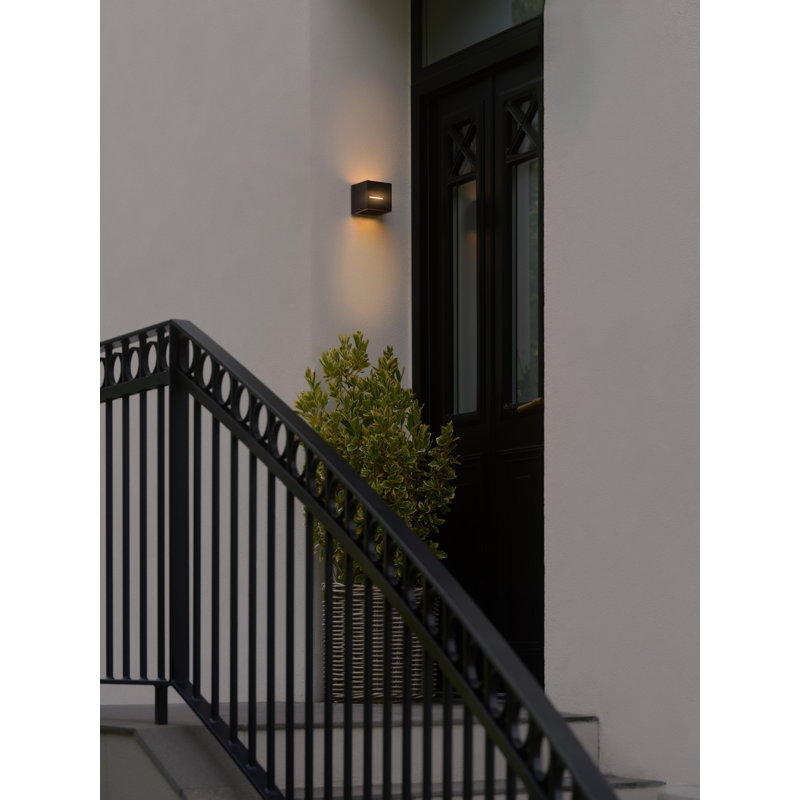Outdoor Sconce