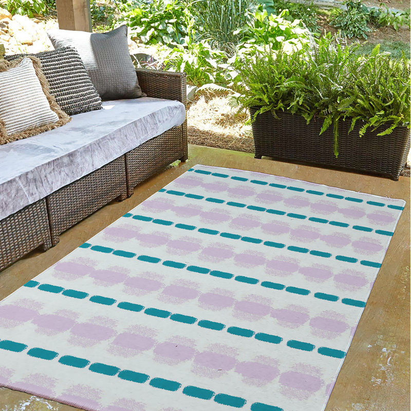 Ludde Chenille Striped Indoor Rug, Round 5'
