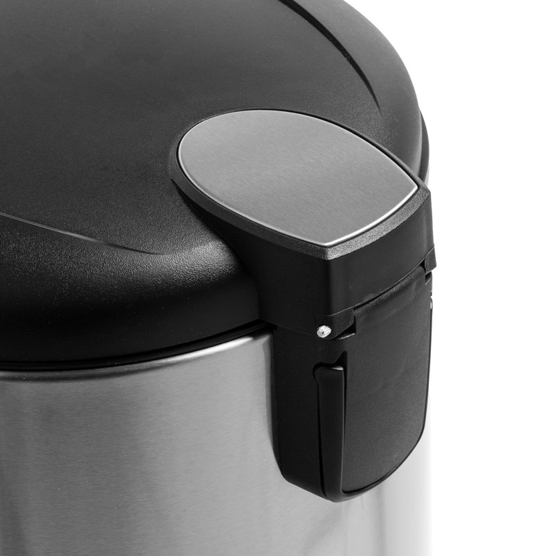 Poubelle à pédale 7,9 gallons en acier inoxydable à fermeture en douceur Nitya