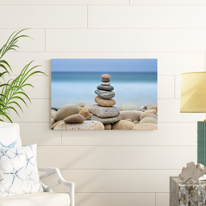 Stonen Beach Cairn, H 24 po x l 36 po