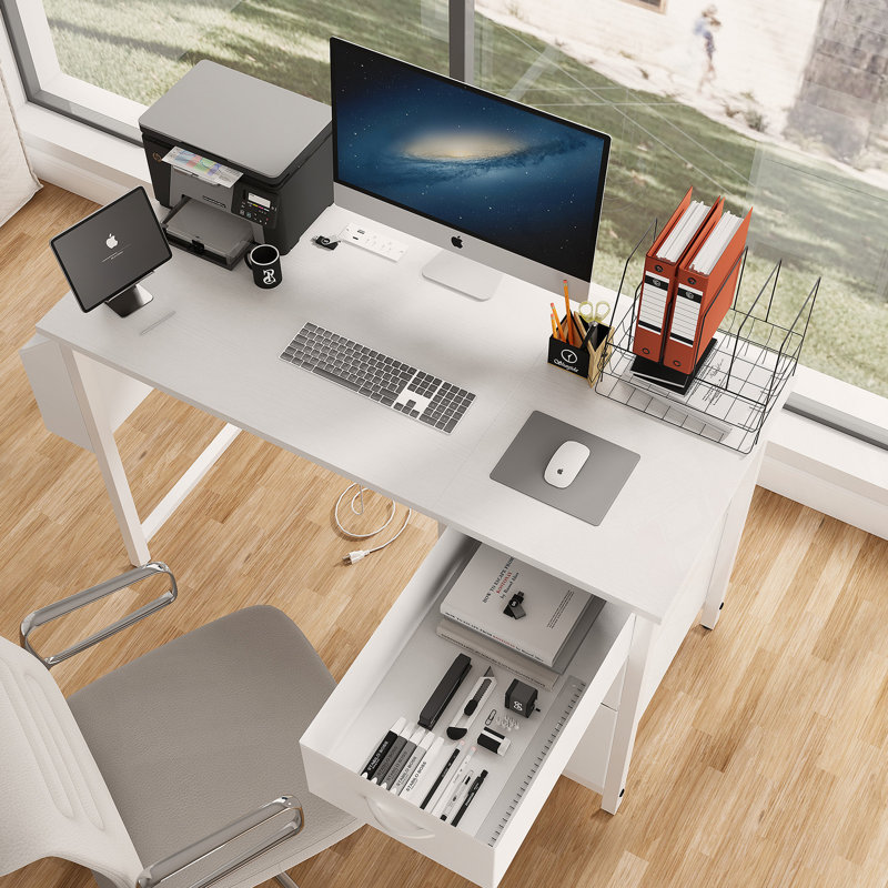 Bureau multifonctionnel de 47,3 pouces avec prises de courant, 3 tiroirs et poche latérale pour la maison et le bureau, Blanc