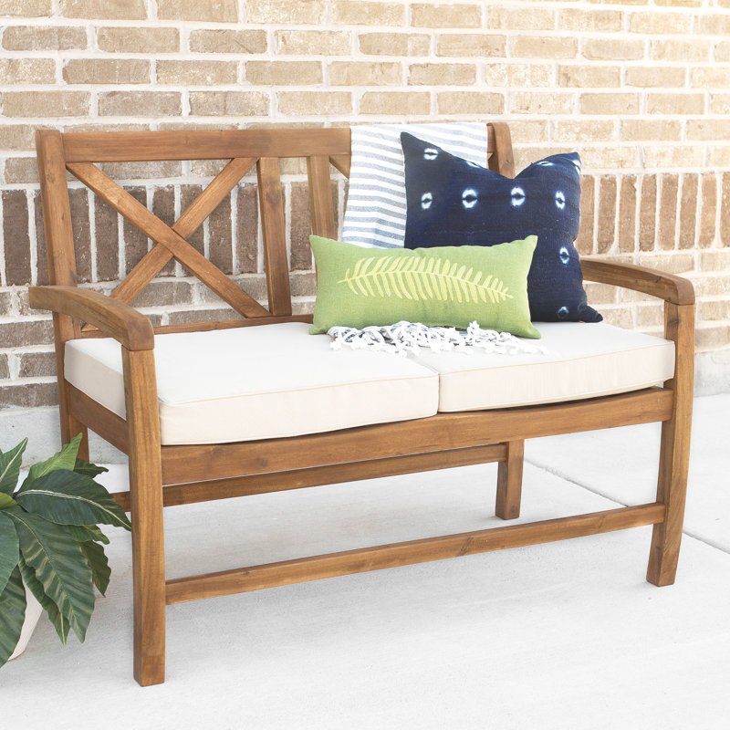 Causeuse de patio avec dossier en X et coussins Harbison