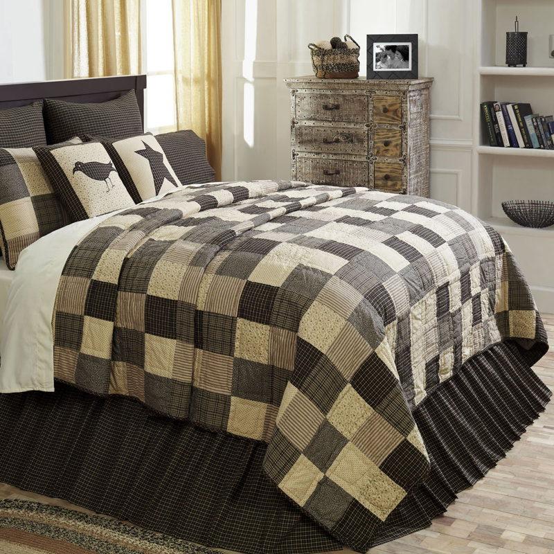 Kettle Grove Traditional Cotton Patchwork Quilt
