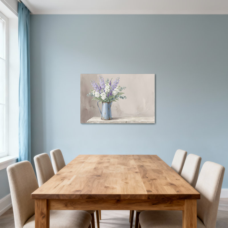 Arrangement floral de plantes et fleurs dans un pichet rustique sur une tablette de pierre, H 28 po x l 40 po